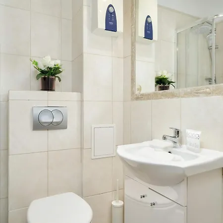 Apartment Wyjatkowy Z Balkonem By Renters